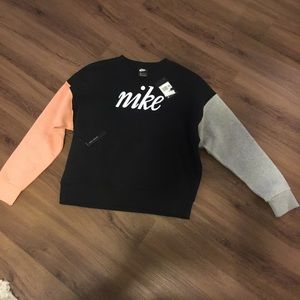 Women’s Nike XXL Colorblock sweater